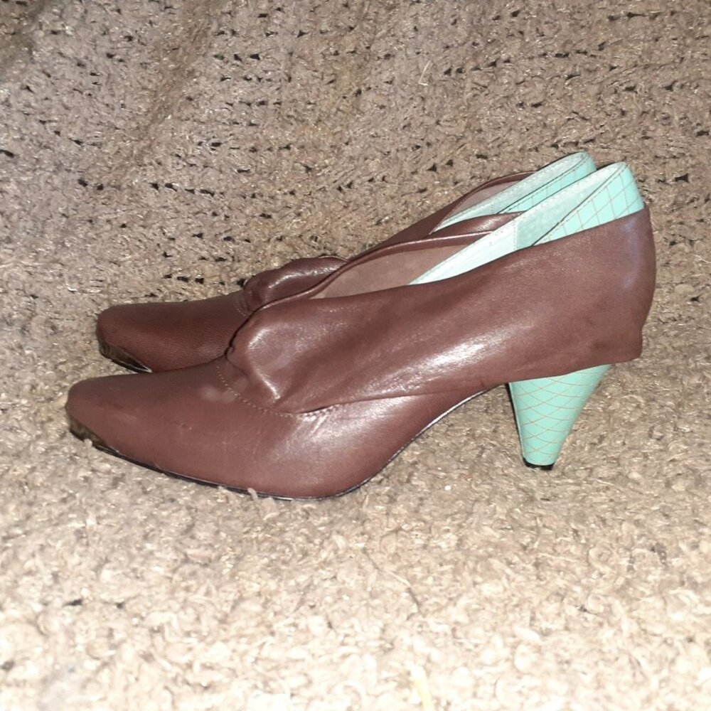 RAKISH HEELS-Rebekah Roy Stylist-Brown/Turquoise Leather-RARE-Size 39-Near Mint